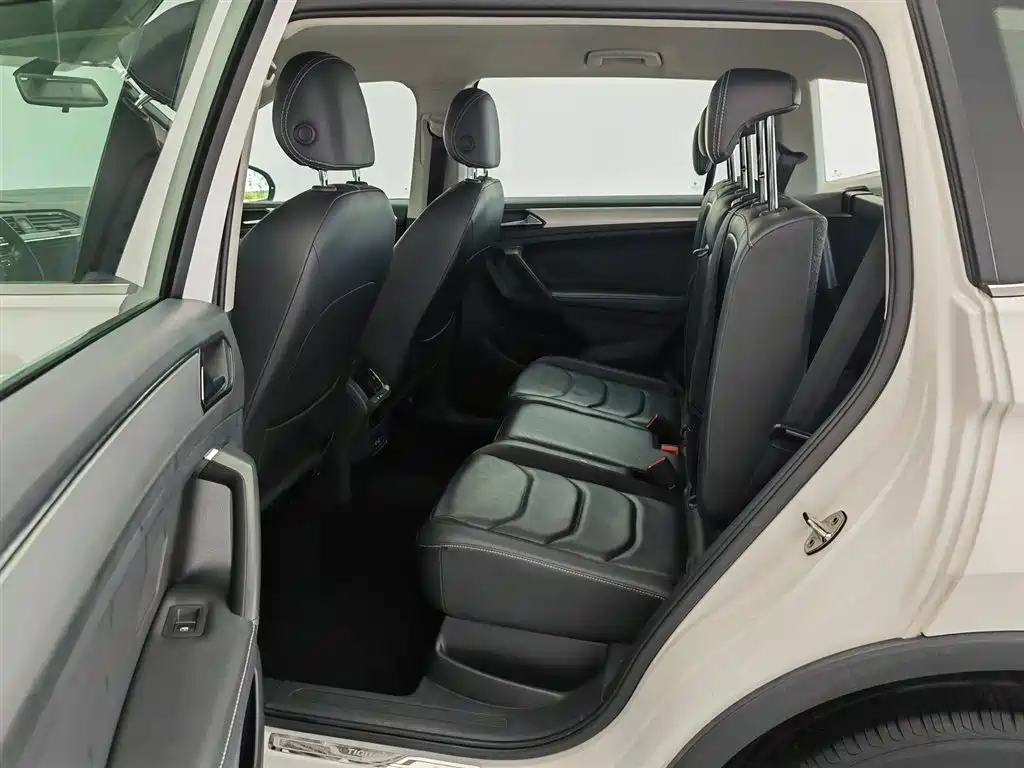 Volkswagen Tiguan L 2018 280TSI Automatic 2WD Comfort фото 15