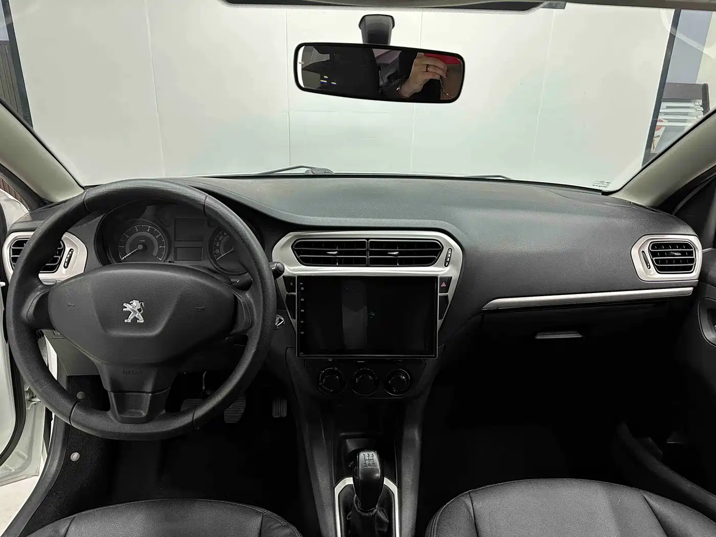 Peugeot 301 2016 2016 1.6L Manual Comfort Edition