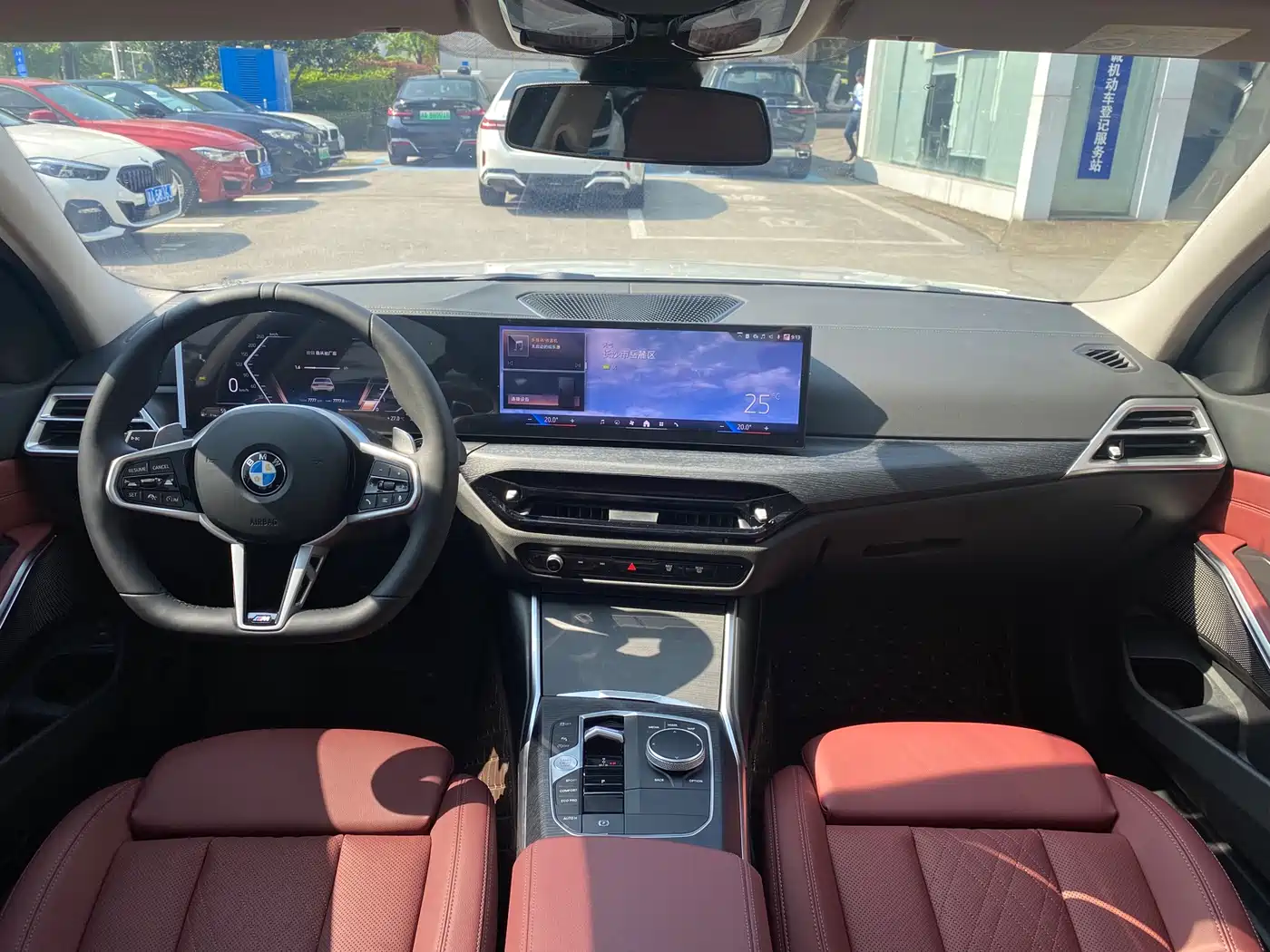 BMW 3 Series 2025 325Li M Sport Package фото 12