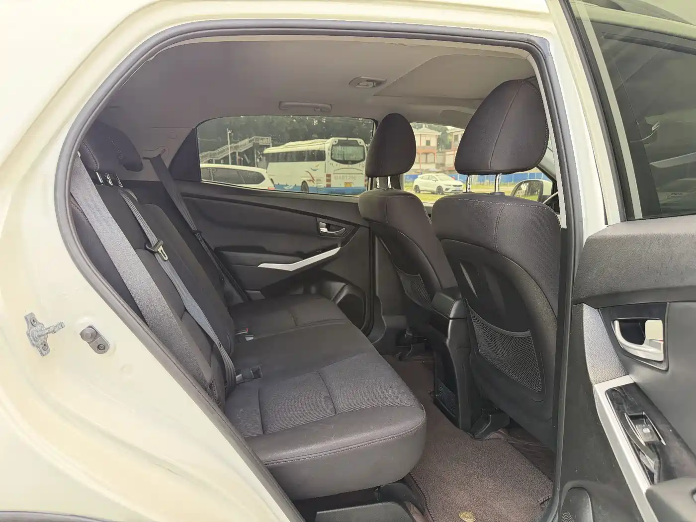 SsangYong Korando 2018 2015 2.0L 2WD Automatic Pure Edition