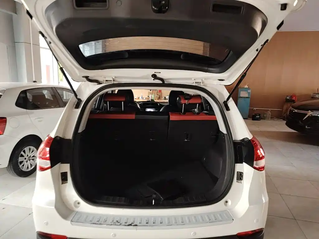 Photo 19 - Haval H2