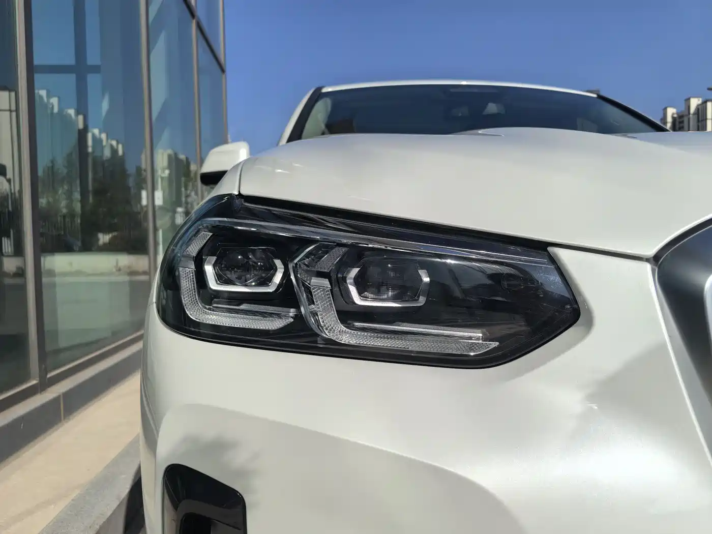 BMW IX3