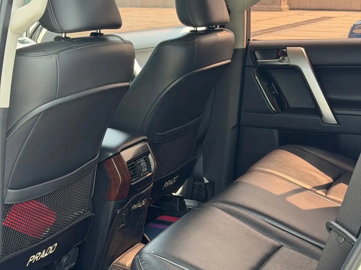 Toyota Prado 2016 3.5L Auto TX-L фото 10