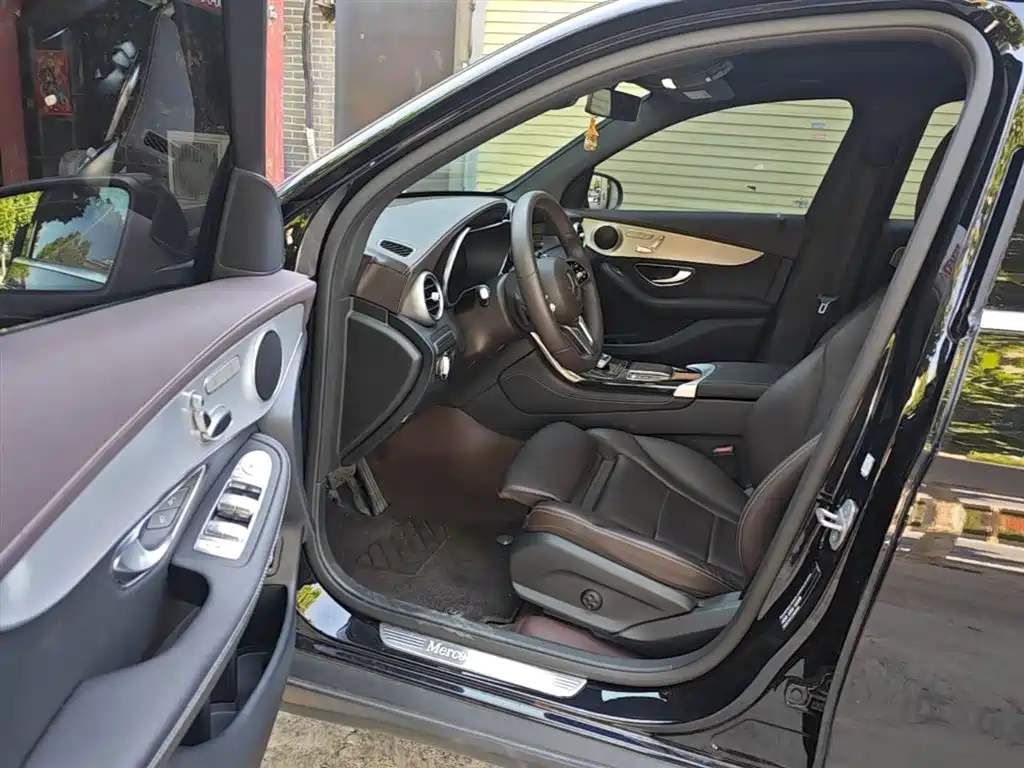 Mercedes-Benz GLC 2021 GLC 260 L 4MATIC Sporty фото 16