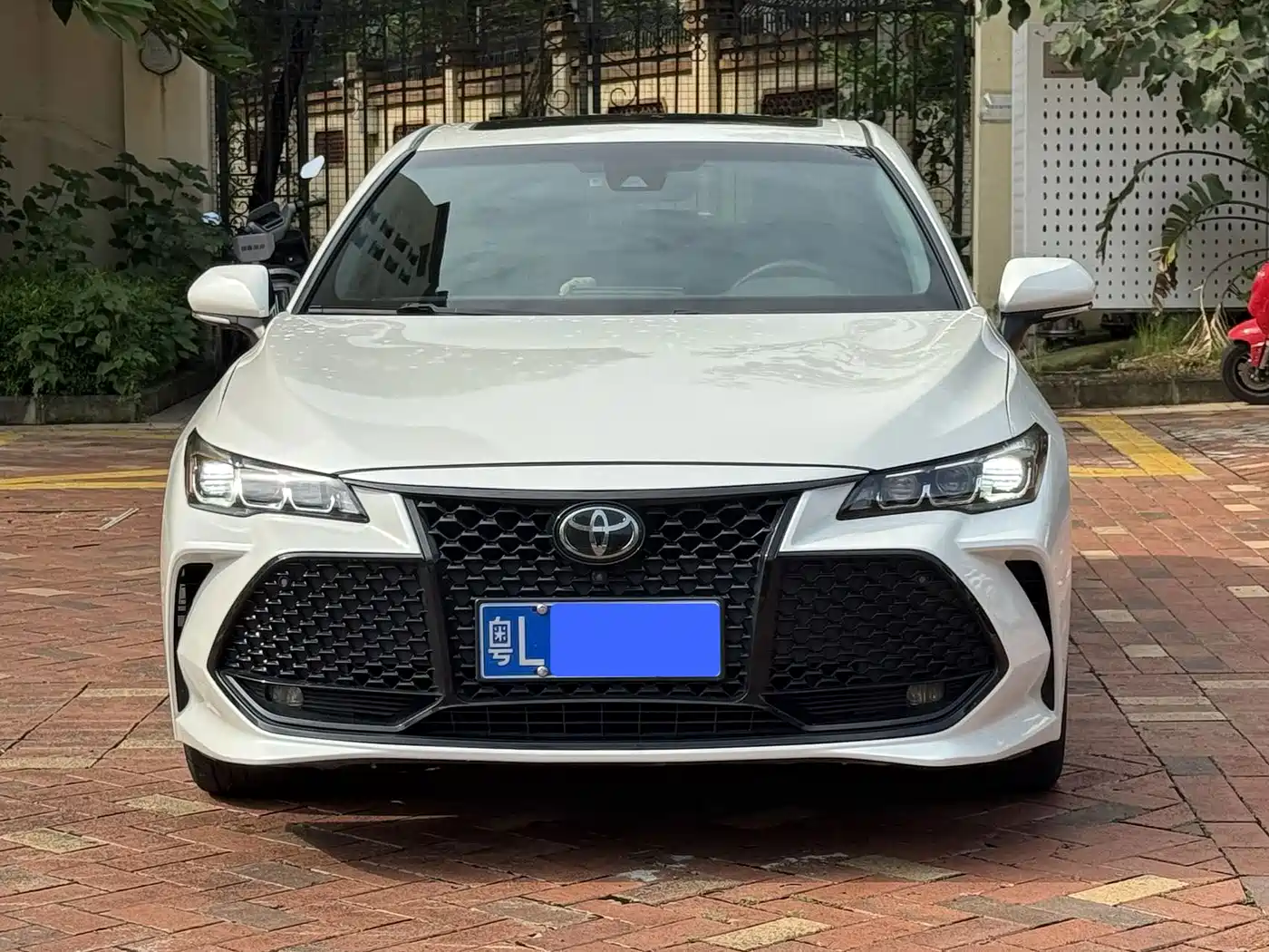 Toyota Avalon 2020 2019 2.0L XLE Premium Edition (China VI)