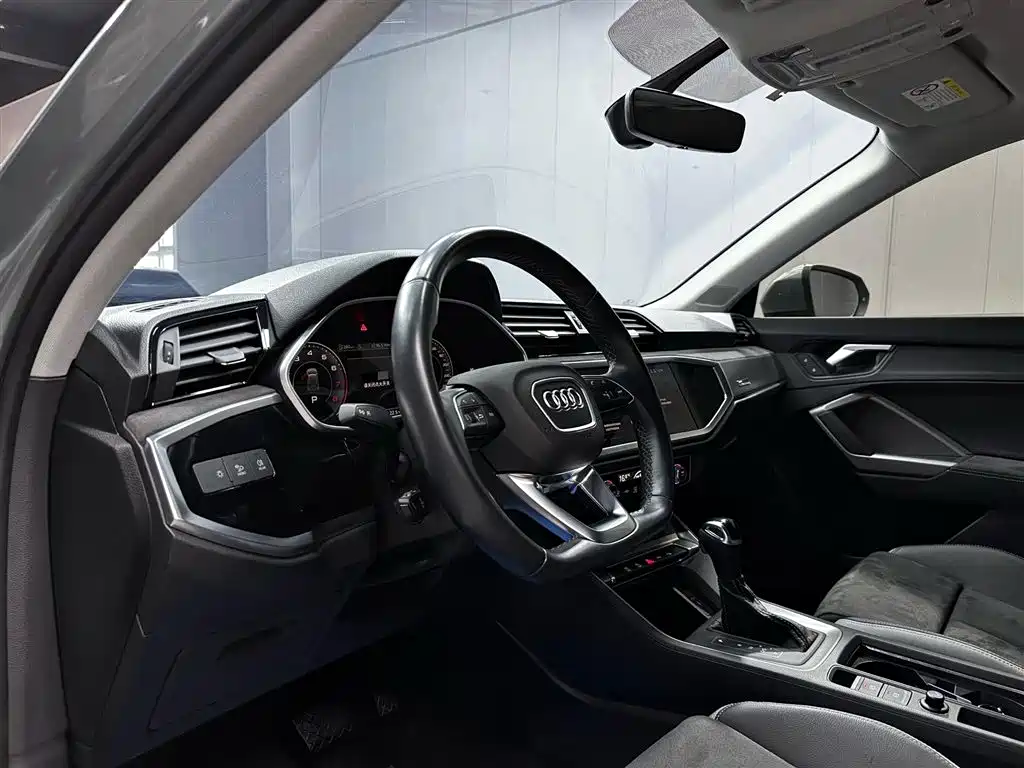 Audi Q3 2023 35 TFSI Fashion Dynamic (1.4T) фото 13