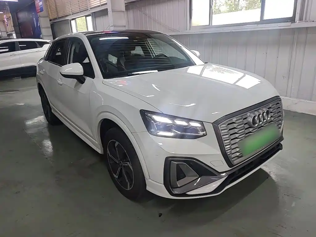 2022 Audi Q2L e-tron