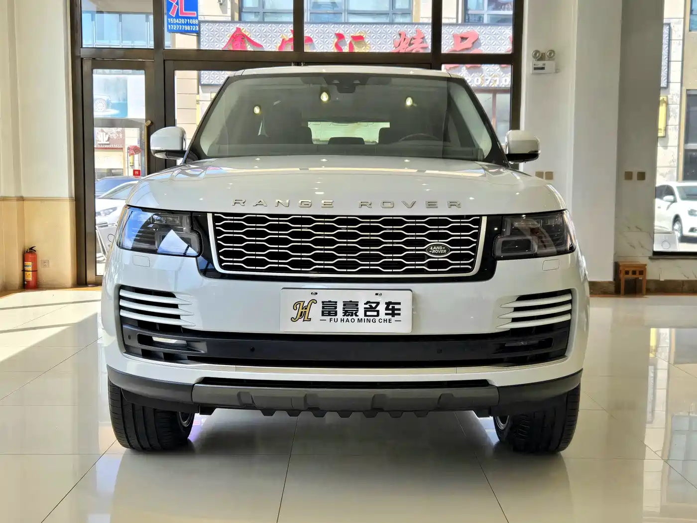 Land Rover Range Rover 2018 3.0 SC V6 Vogue Heritage Extended Edition фото 2