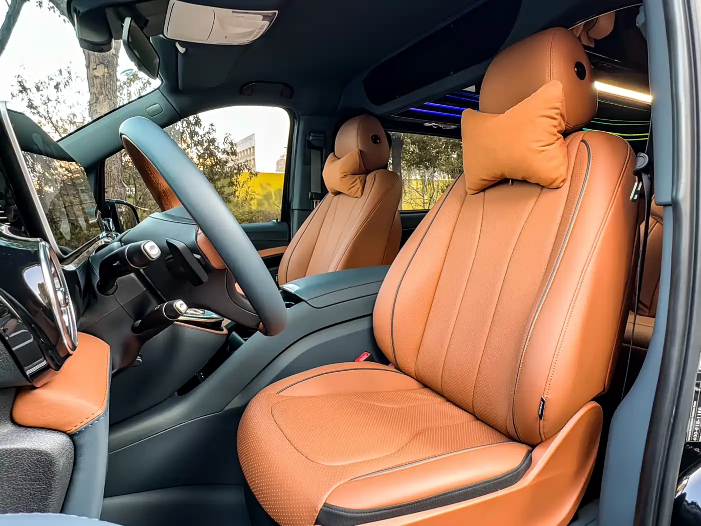 Mercedes-Benz Vito 2023 2.0T Business 7-Seater фото 4