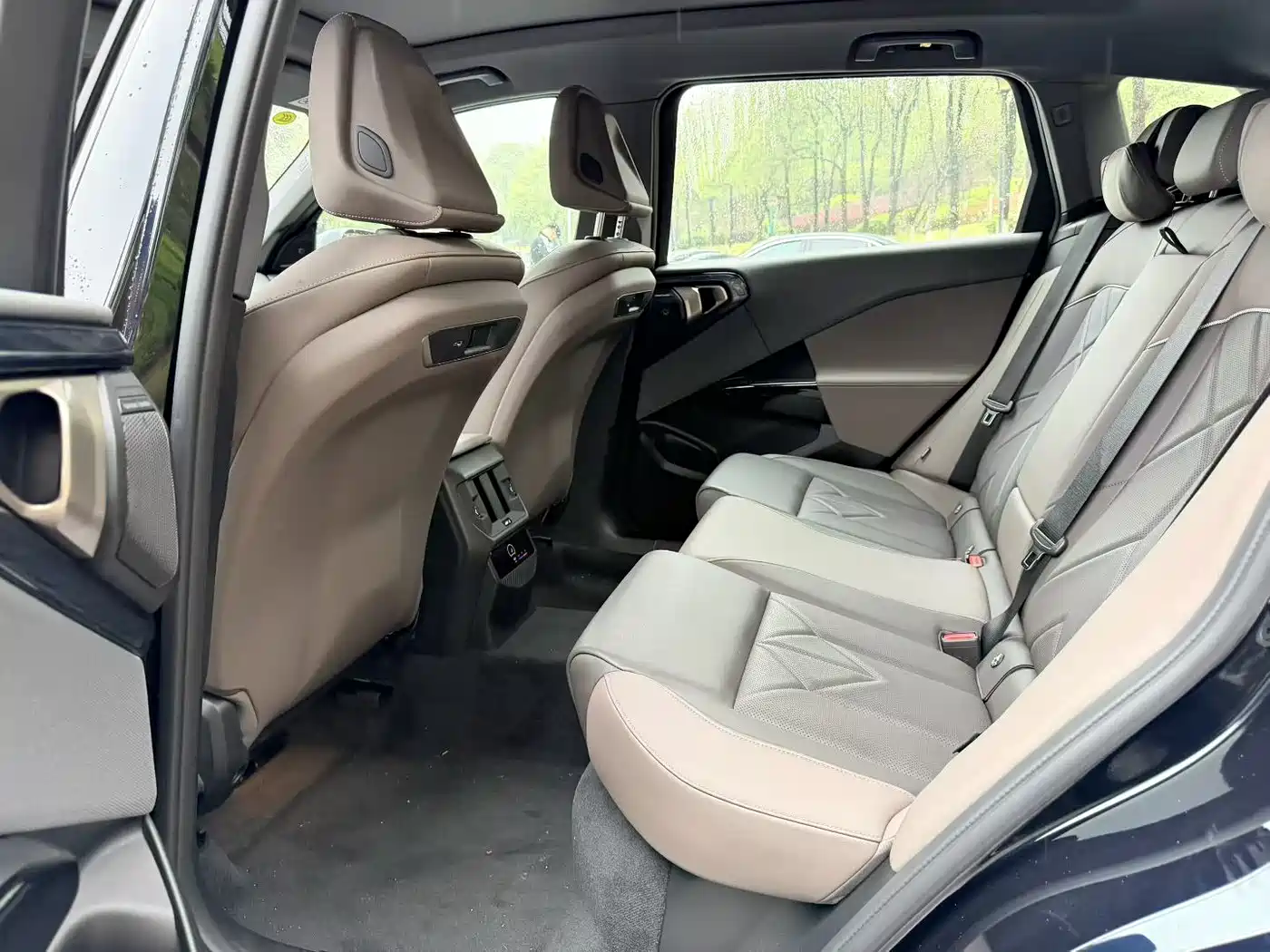 BMW X3 2025 xDrive30L Premium Model M Sport Black Package фото 5