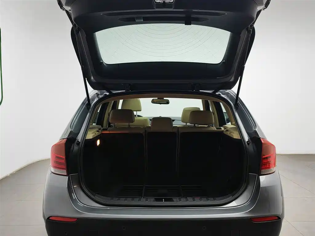 BMW X1 (Import) 2010 xDrive28i фото 16