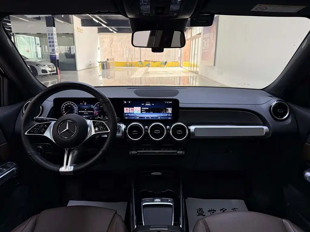 Mercedes-Benz GLB 2024 Facelift GLB 200 Dynamic фото 7