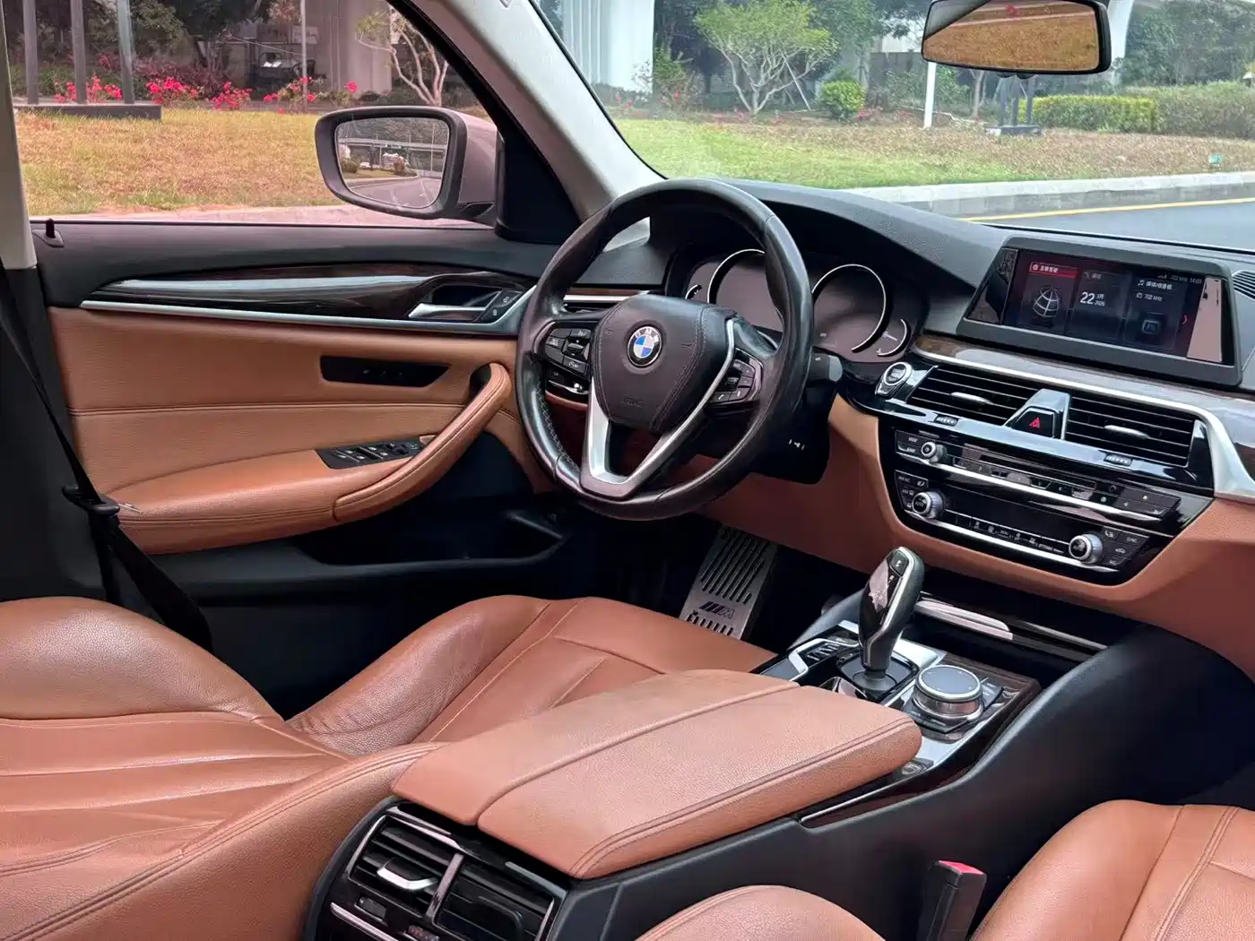 BMW 5 Series 2018 528Li Launch Special Edition фото 12