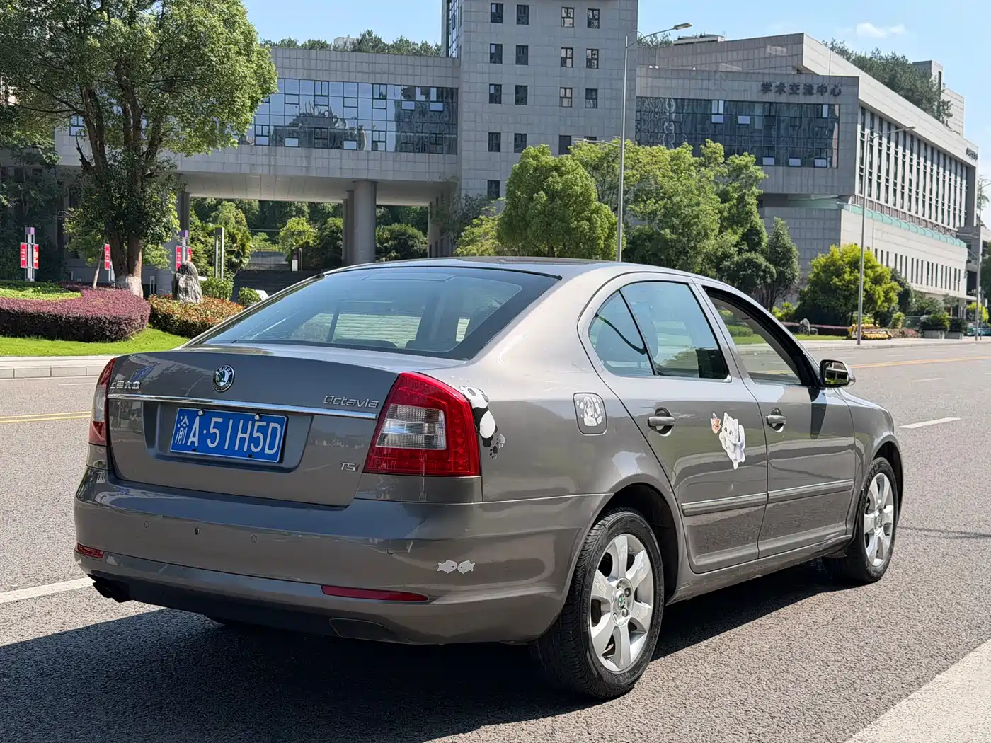 Škoda Octavia 2010 1.4TSI DSG Elegance фото 8