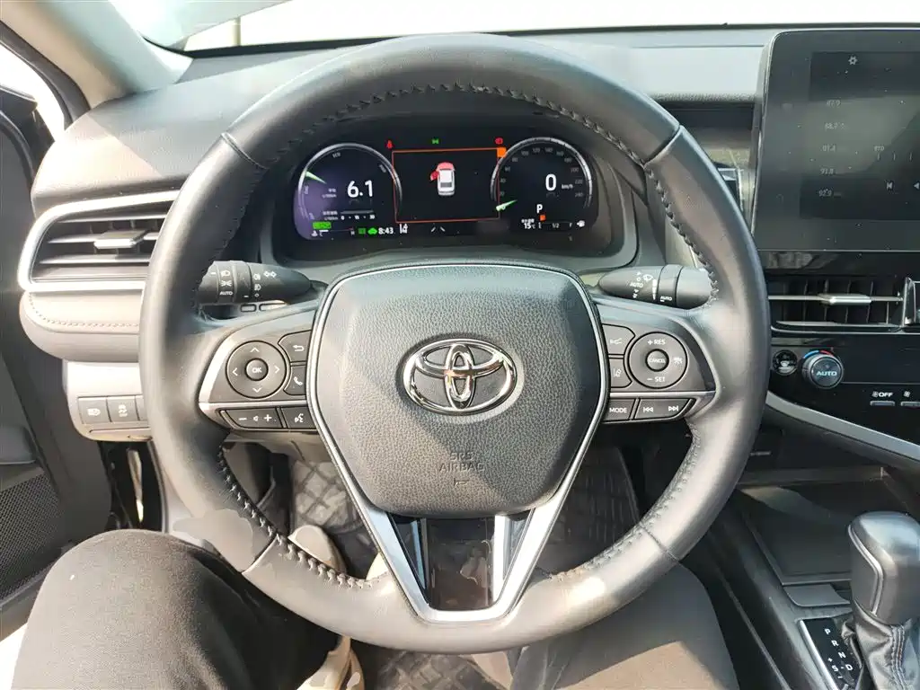 Toyota Camry 2021 Hybrid 2.5HG Luxury Edition фото 7
