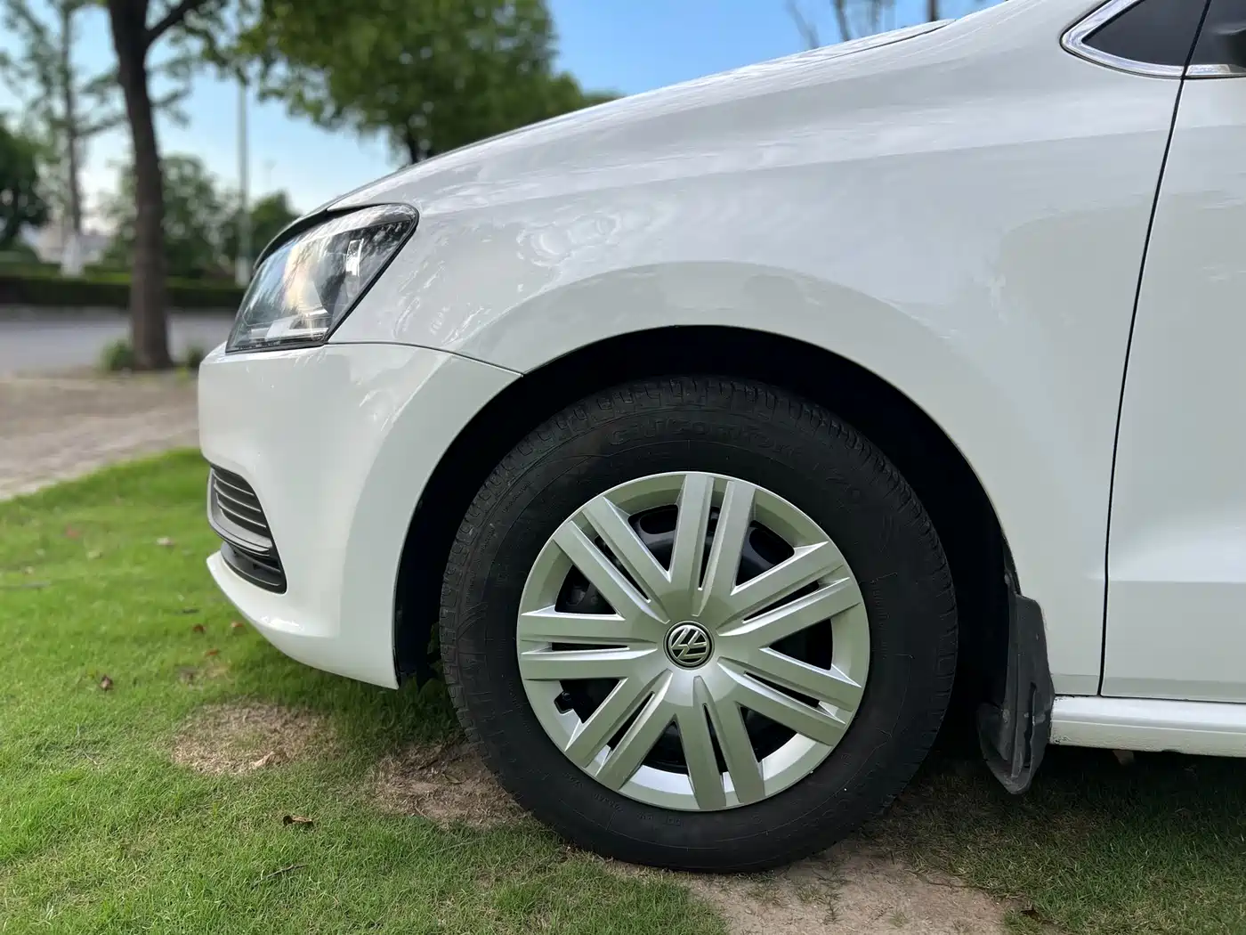 Volkswagen Polo 2018 1.5L Auto Safe Drive фото 15