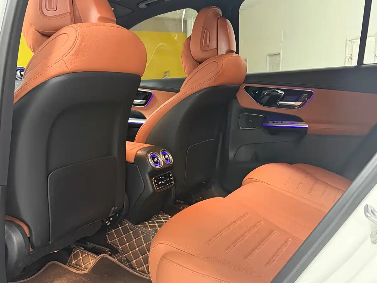 Mercedes-Benz GLC 2024 GLC 260 L 4MATIC Luxury 5-seater фото 5
