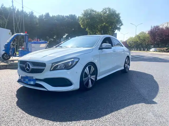 MERCEDES-BENZ CLA