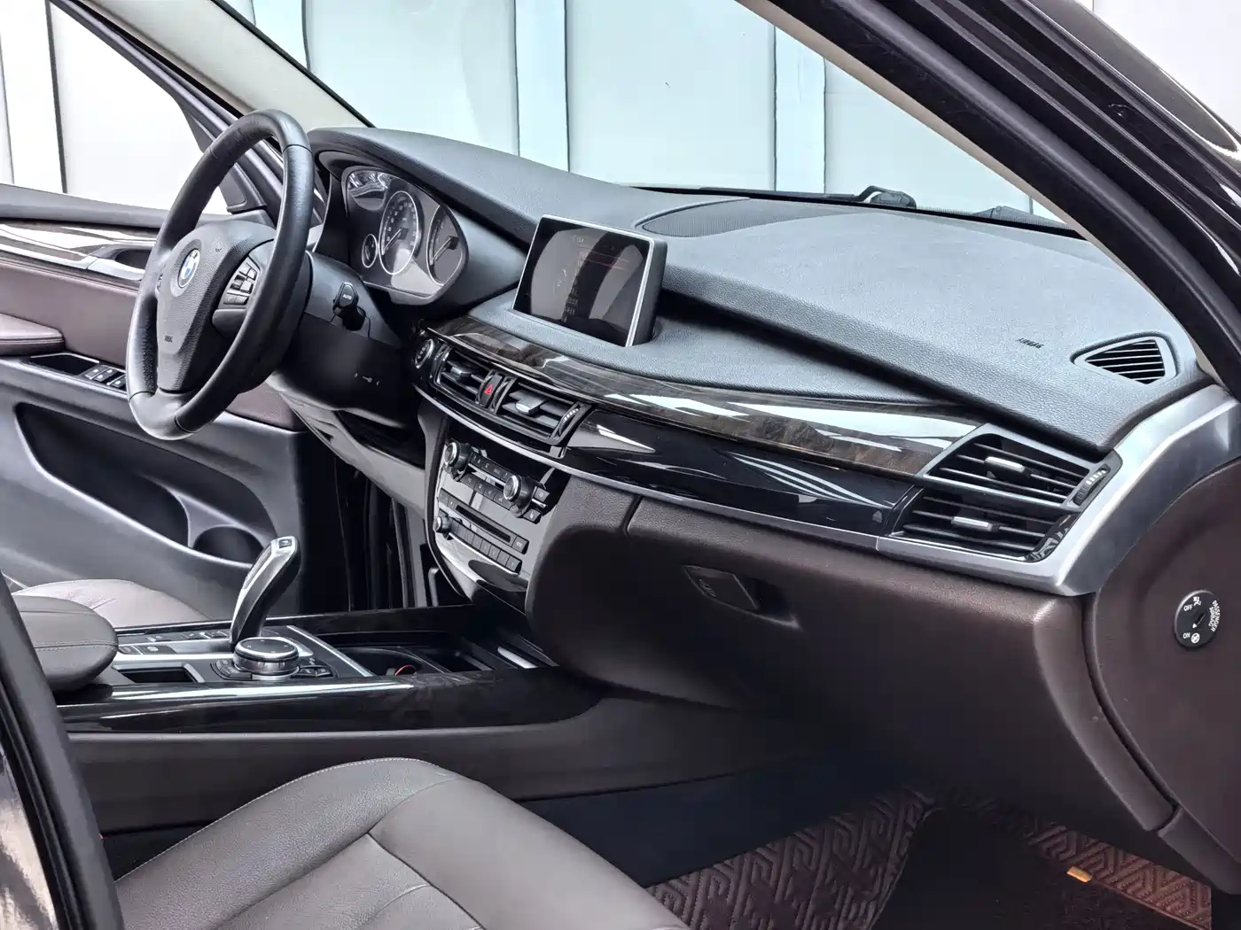 BMW X5 (Import) 2014 xDrive35i Leading фото 9