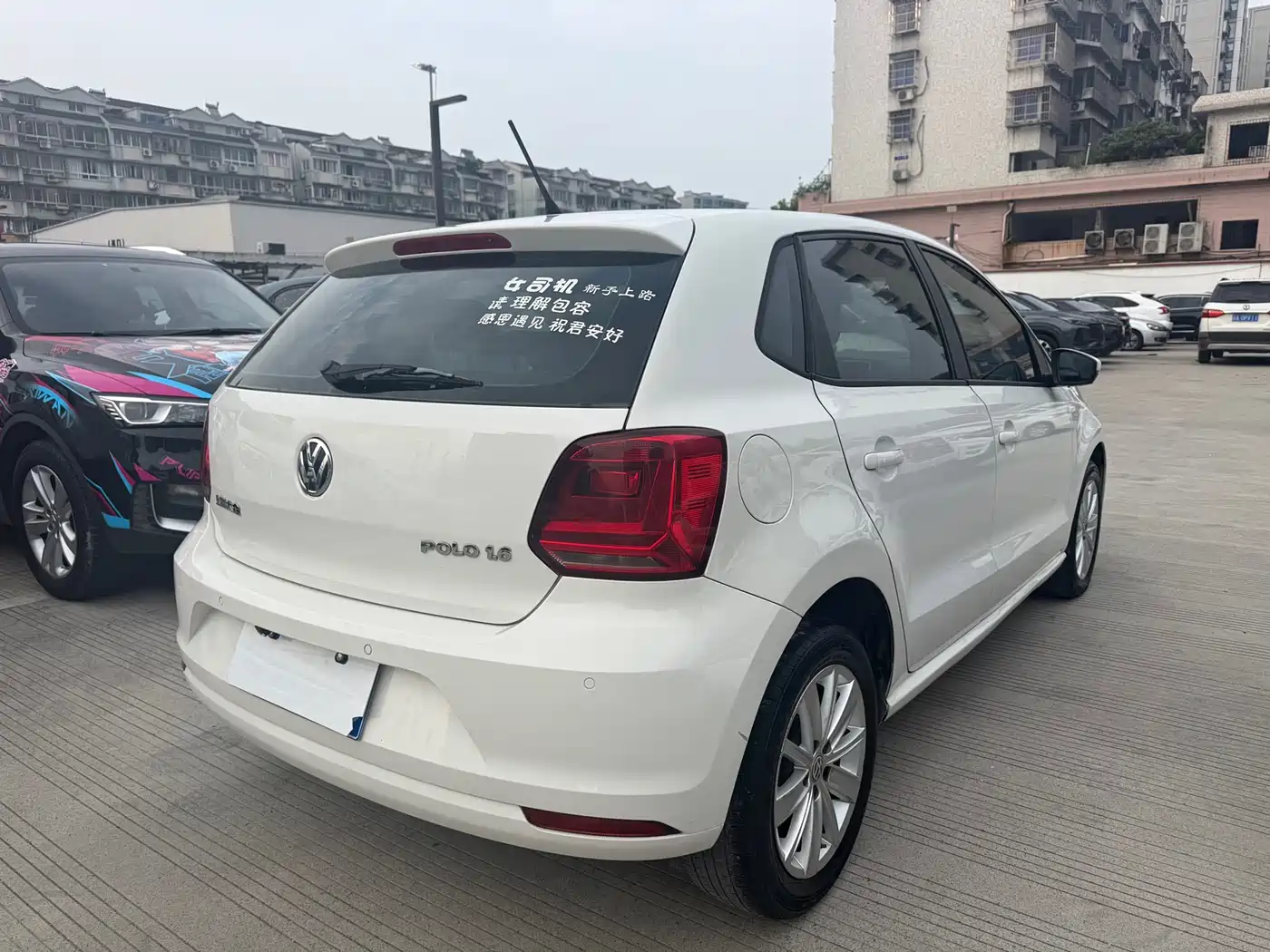 Volkswagen Polo 2014 1.6L Automatic Comfort Edition фото 8