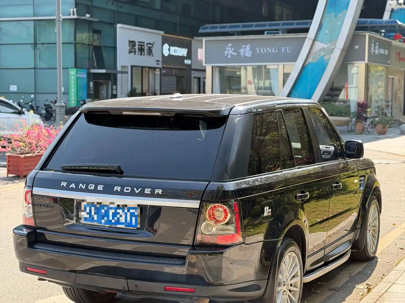Land Rover Range Rover Sport 2011 3.0 TDV6 Diesel фото 4