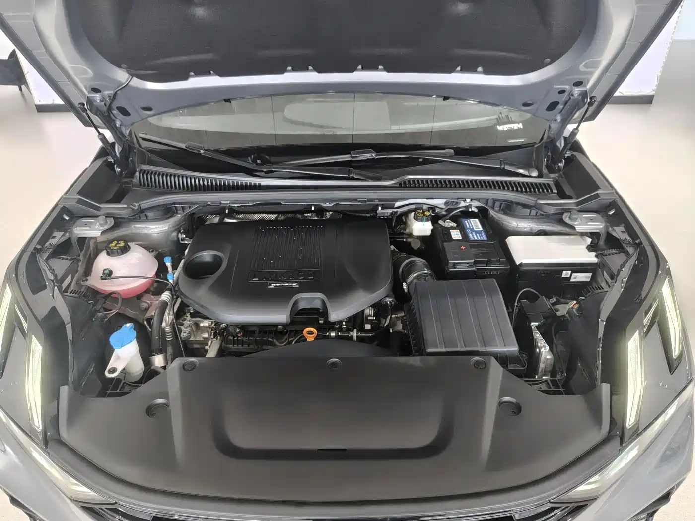 Lynk & Co 06 2026 Relive 1.5T Ultra фото 6