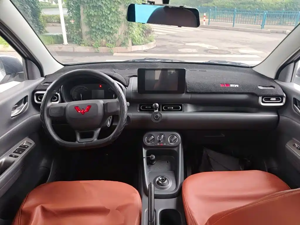 Wuling Motors Wuling Hongguang New Energy 2025 2025 Extended-Range Hybrid 50KM Comfort Version