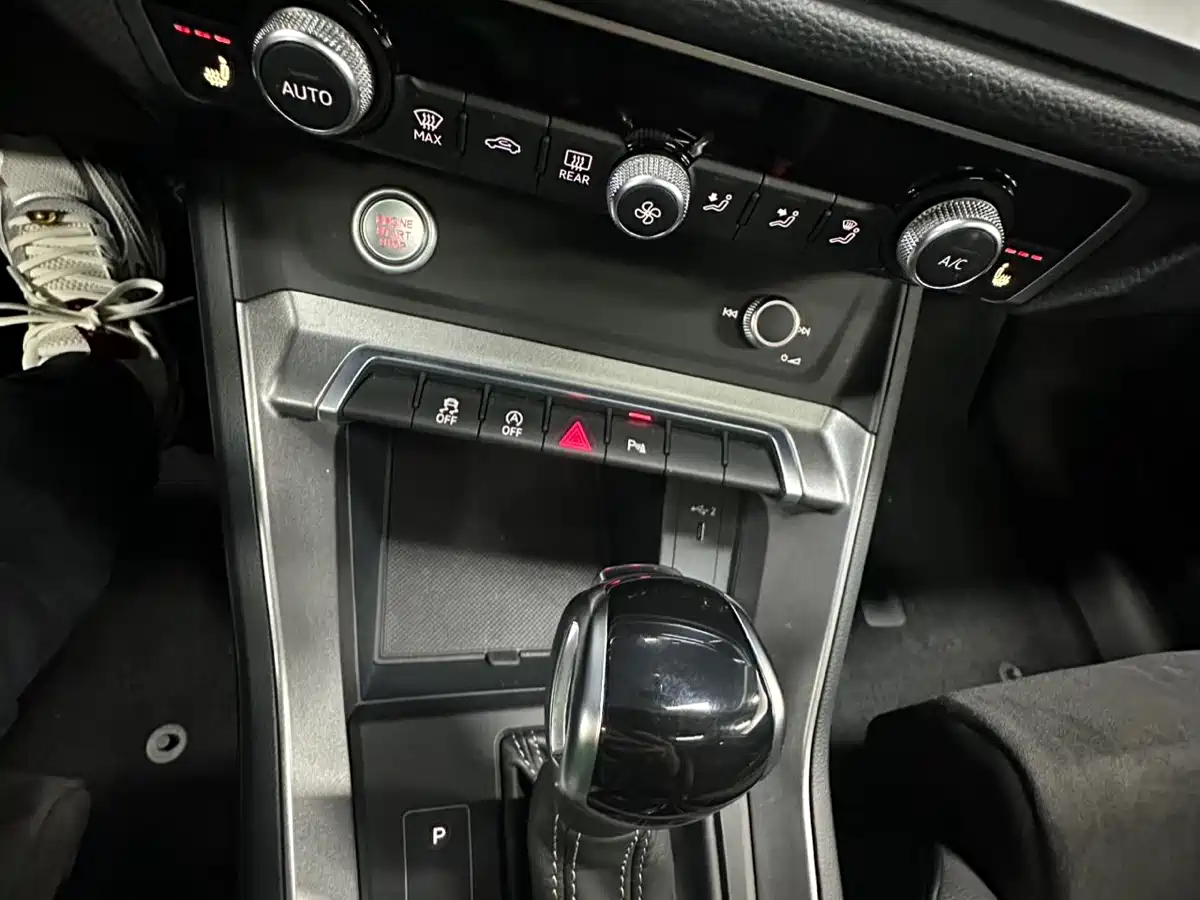 Audi Q3 2022 35 TFSI Fashion Dynamic фото 18