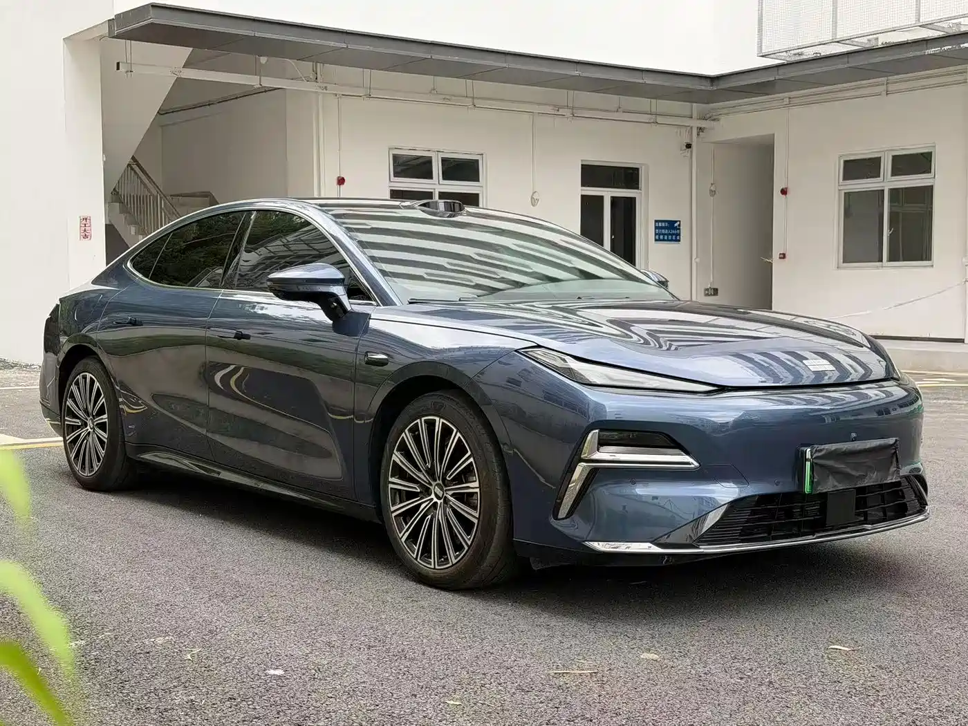 Geely Galaxy Galaxy Xingyao 8 2025 130km EM-P Starship Edition фото 8