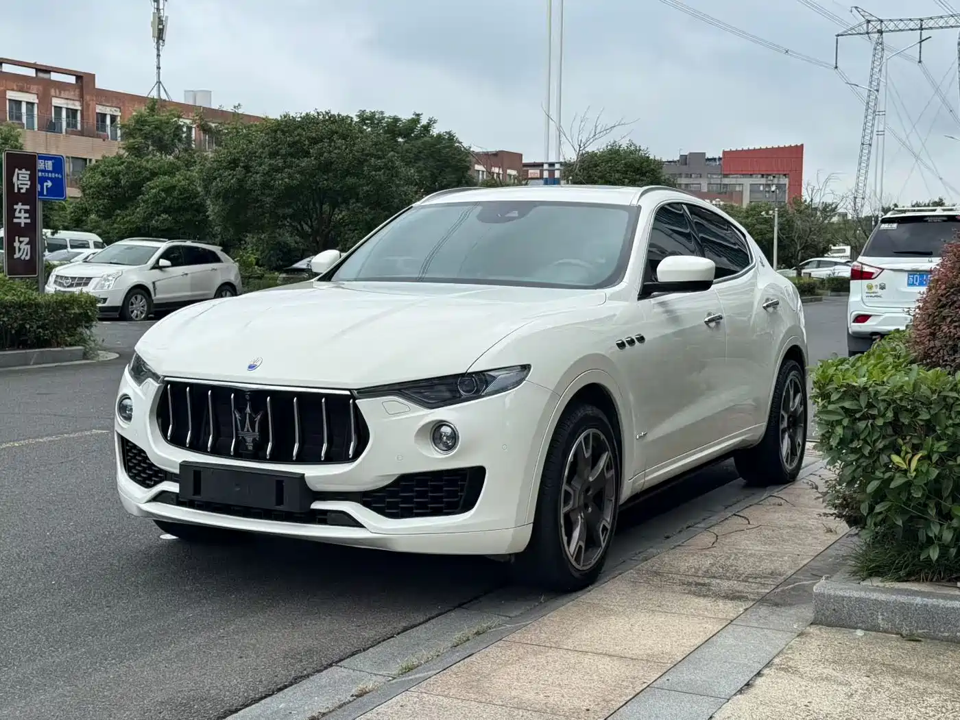 Maserati Levante 2017 2016 3.0T Standard