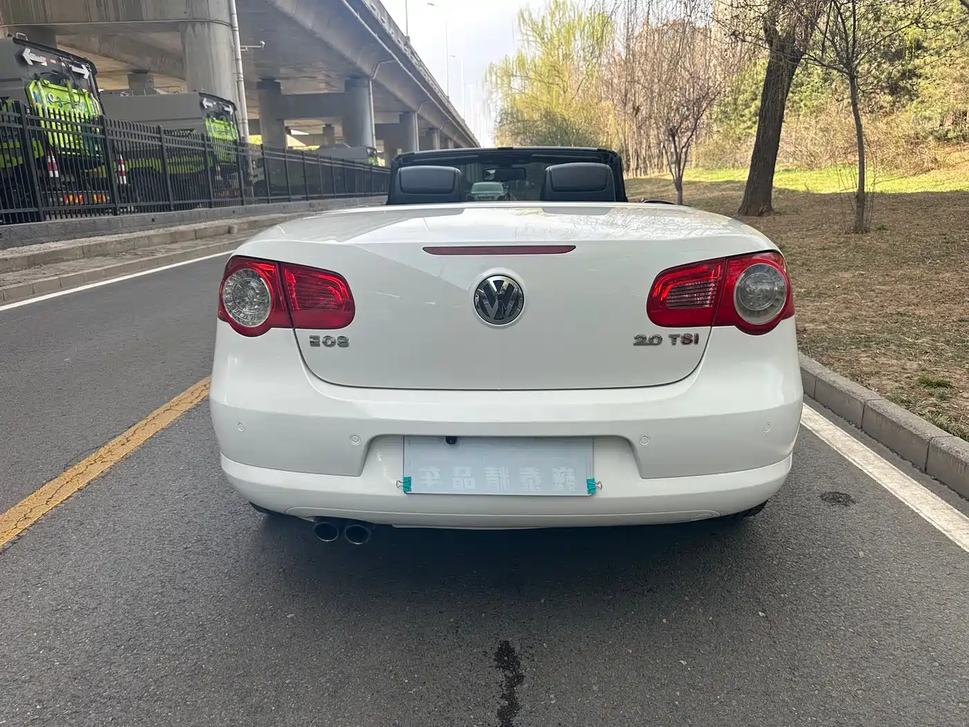 Volkswagen Eos 2010 2.0TSI DSG Moonlight Edition фото 12