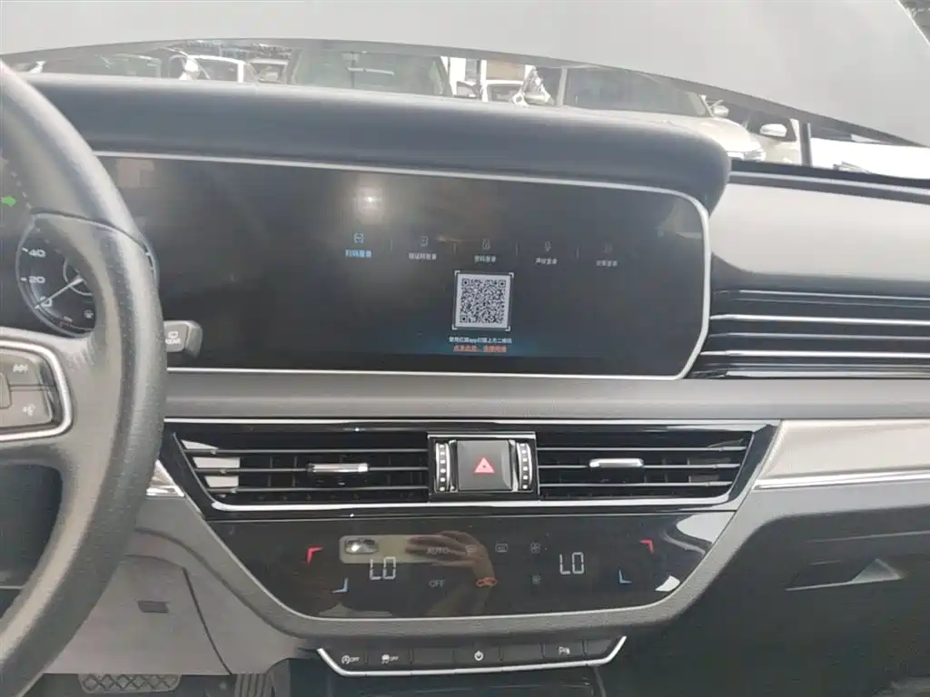 Hongqi HS5 2022 2.0T Smart Connect Joy Edition фото 13