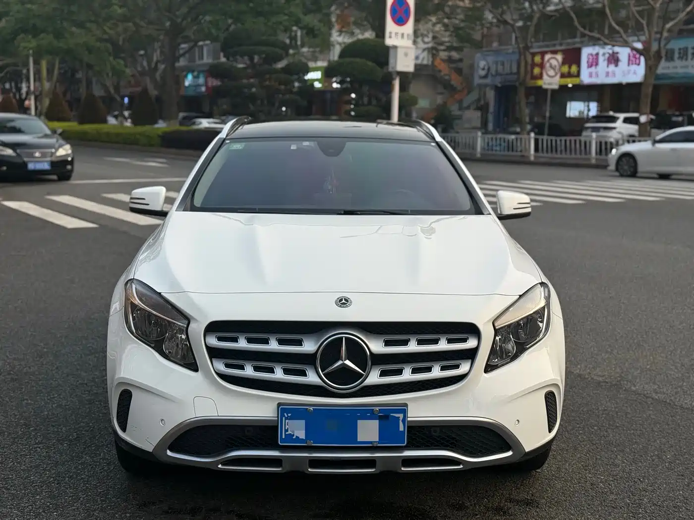 Mercedes-Benz GLA 2018 GLA 200 Dynamic фото 2