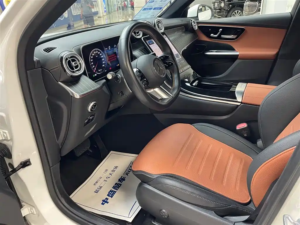 MERCEDES-BENZ GLC