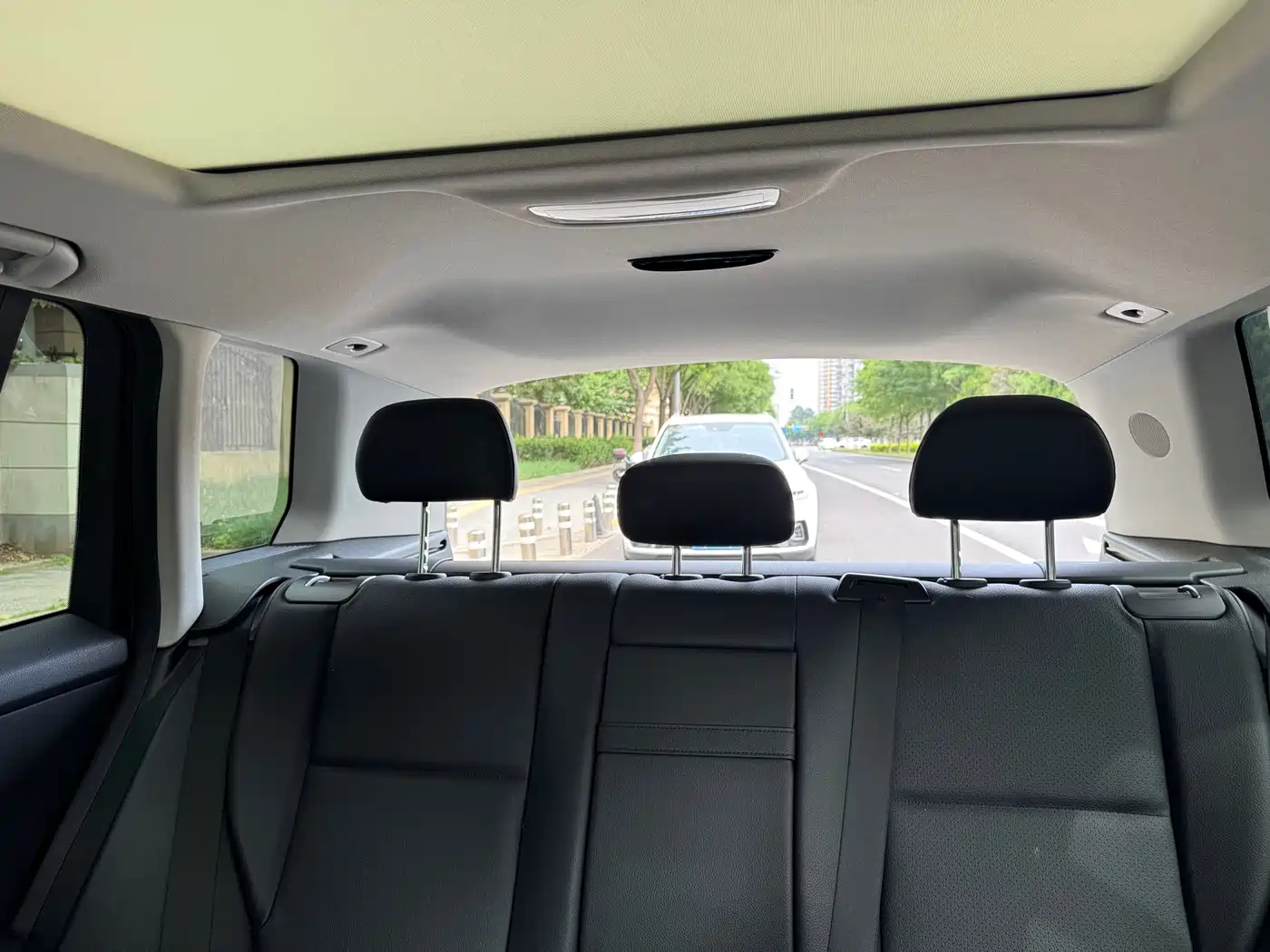 Mercedes-Benz GLK-Class 2013 GLK 300 4MATIC Dynamic Sunroof фото 23