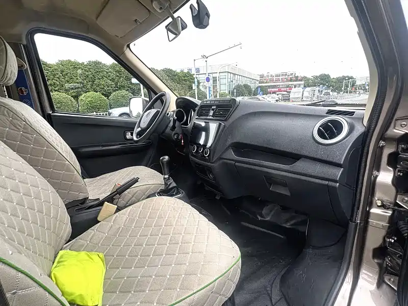 CHANGAN CHANGAN RUIXING M60