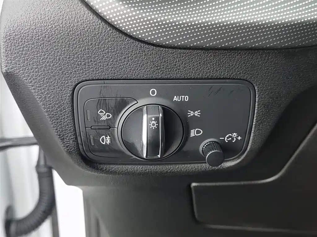 Audi Q2L e-tron 2019 Q2L e-tron Pure Electric Smart Enjoyment фото 21