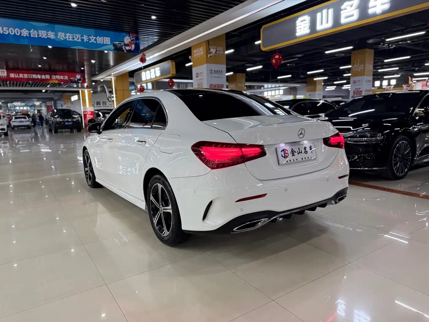 Mercedes-Benz A-Class 2023 A 200 L Fashion фото 12