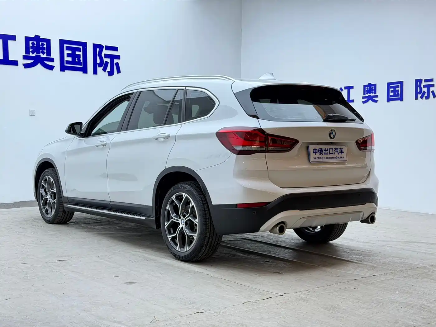 BMW X1 2022 sDrive20Li Fashion фото 22