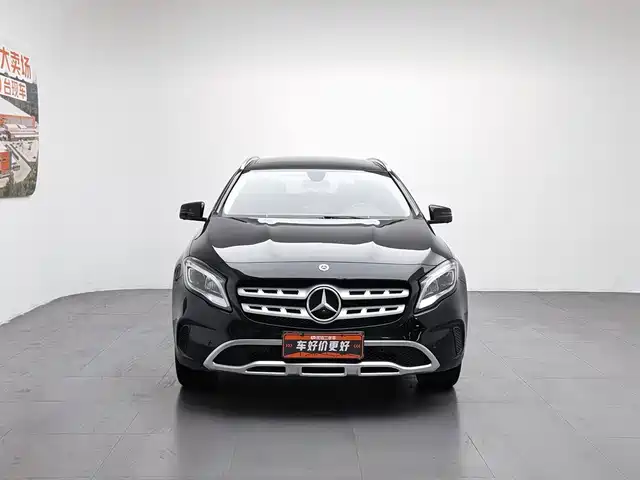 Mercedes-Benz GLA 2017 GLA 200 Fashion — фото 3