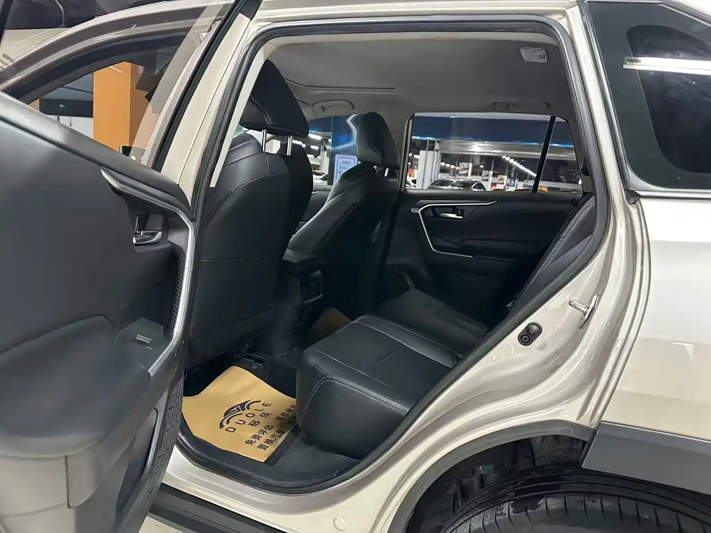 Toyota Wildlander 2020 2.0L CVT 2WD Luxury Edition фото 6