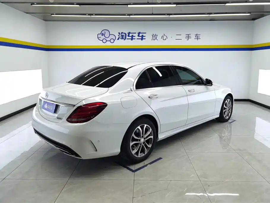 Mercedes-Benz C-Class 2017 C 180 L Sport фото 3