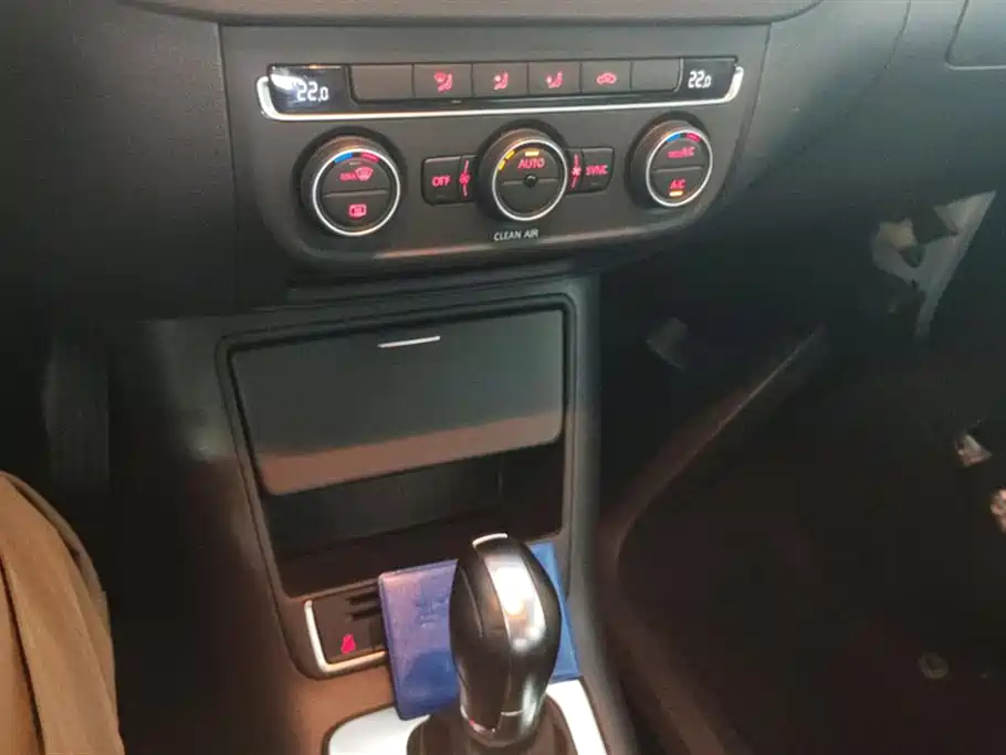 Volkswagen Tiguan 2017 300TSI Automatic 2WD Silk Road Comfort Edition фото 16