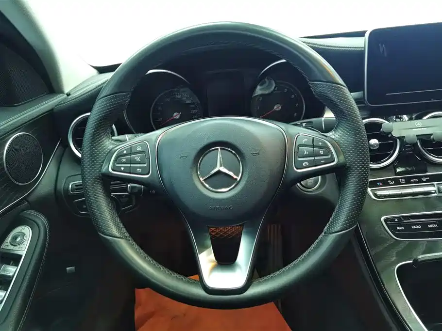 Mercedes-Benz C-Class 2017 C 180 L Sport фото 15
