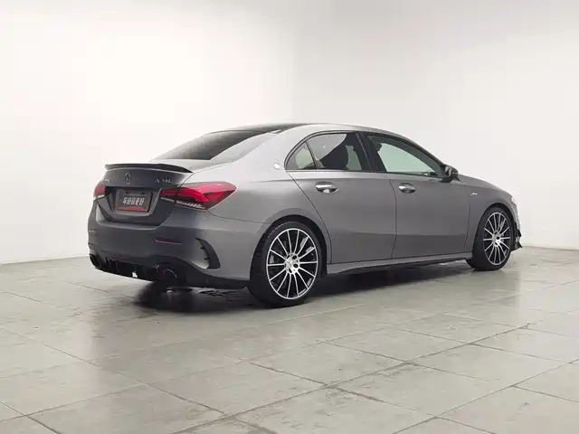 Mercedes-Benz A-Class AMG 2019 AMG A 35 L 4MATIC — фото 2