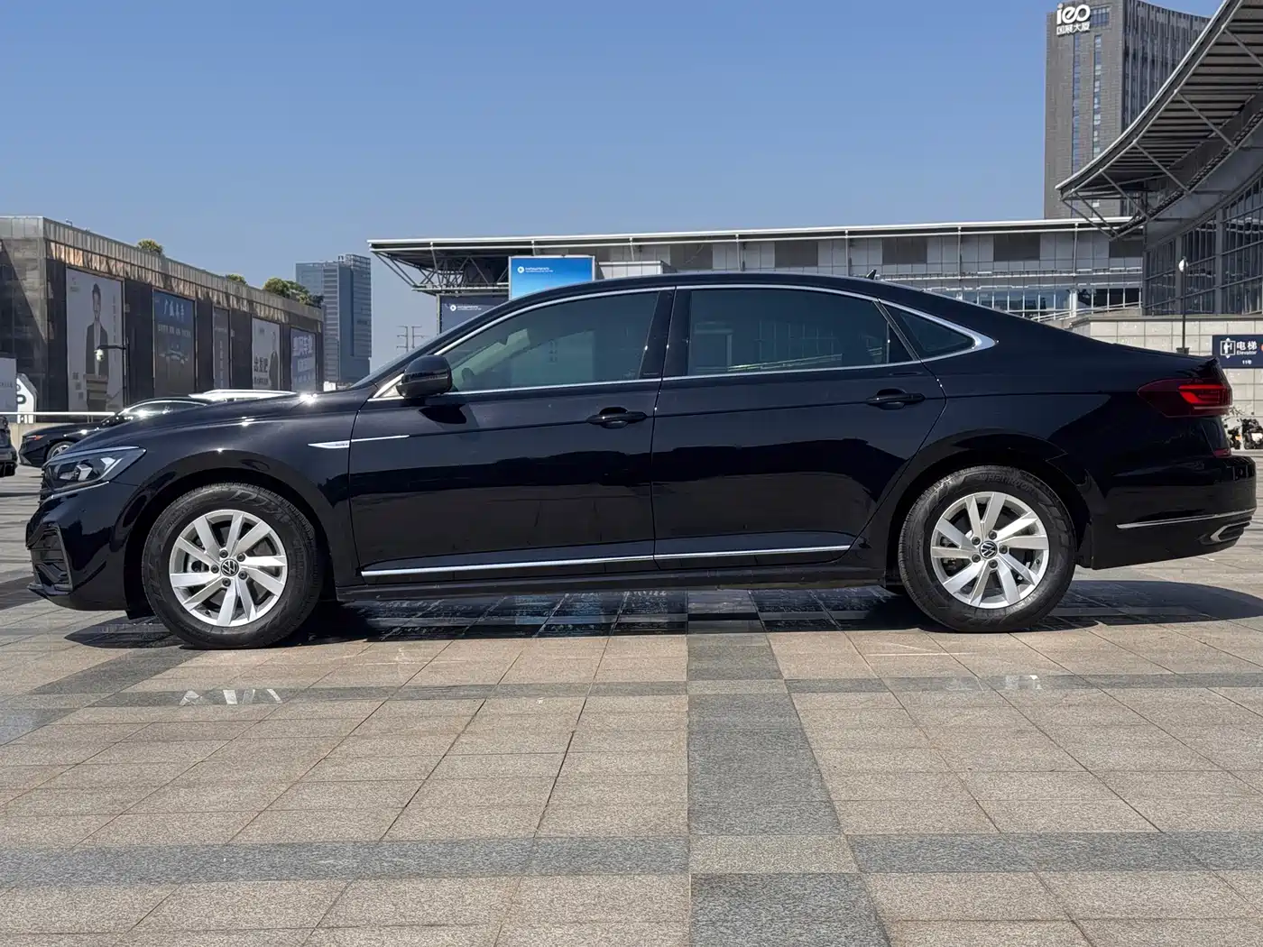 Volkswagen Passat New Energy 2023 430PHEV Hybrid Elite фото 8