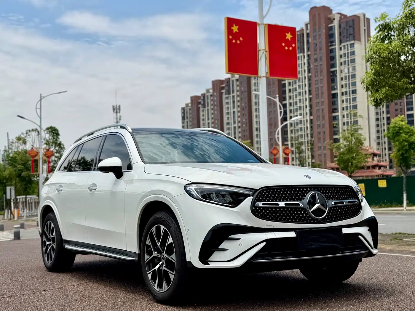 Mercedes-Benz GLC 2023 Facelift GLC 260 L 4MATIC Luxury 5-Seater фото 3