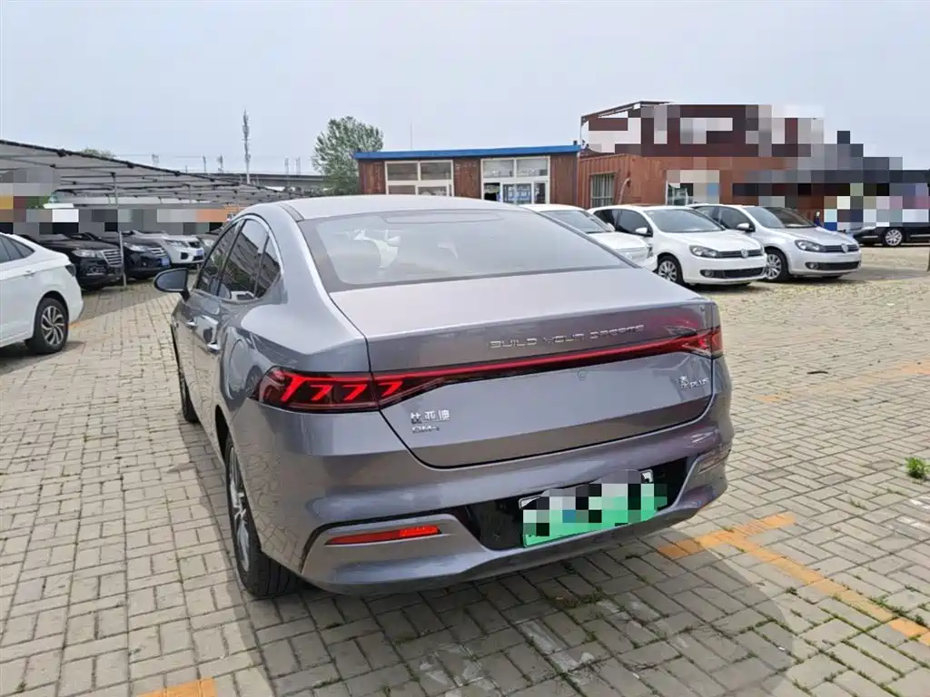 BYD Qin PLUS 2021 DM-i 120KM Premium фото 5