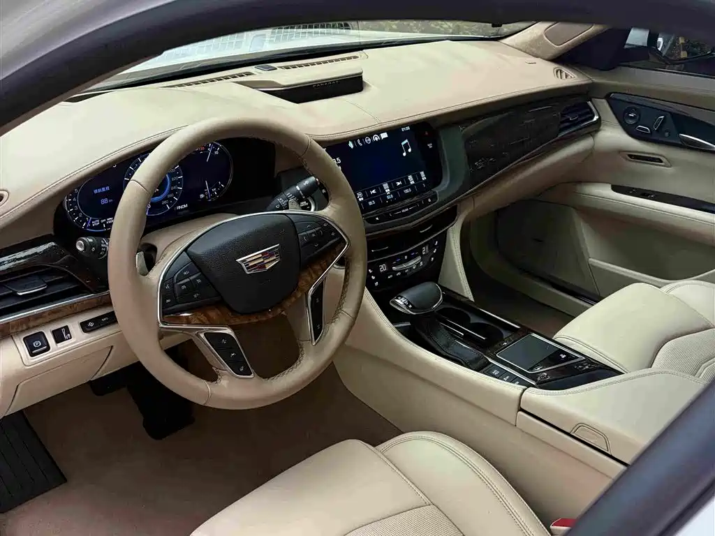 Photo 10 - Cadillac CT6