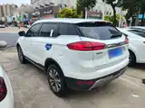 Фото 5 - Geely Atlas